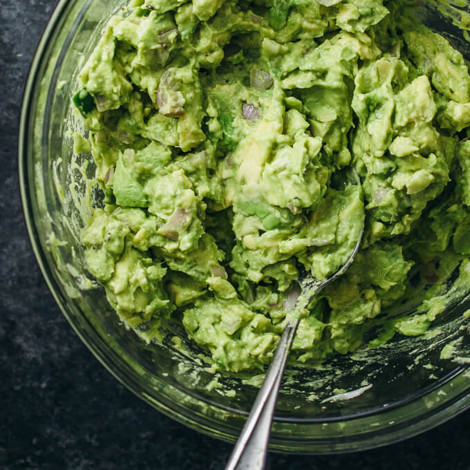 Spicy guacamole dip with jalapeño savory tooth