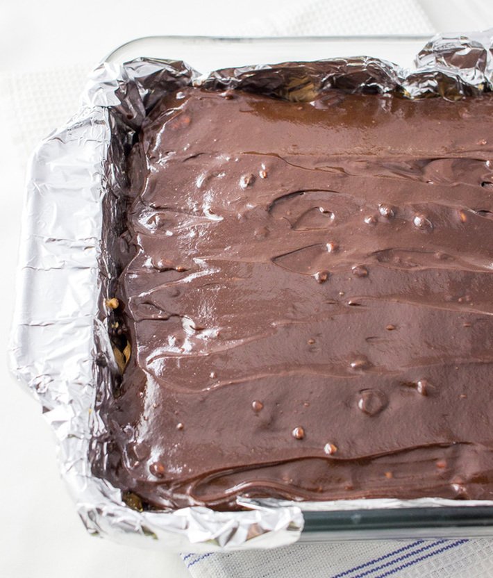 top chocolate layer of oreo peanut butter bars