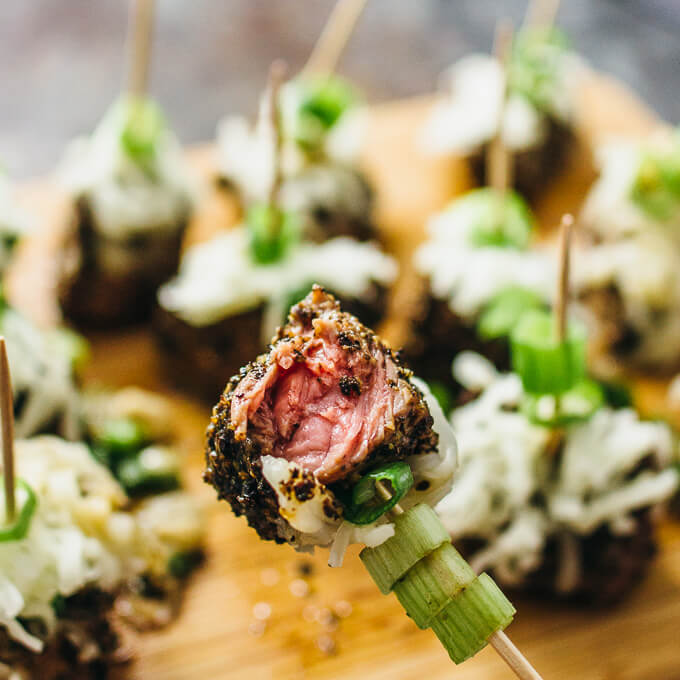Peppered steak bites with cheese and scallions - Savory Tooth