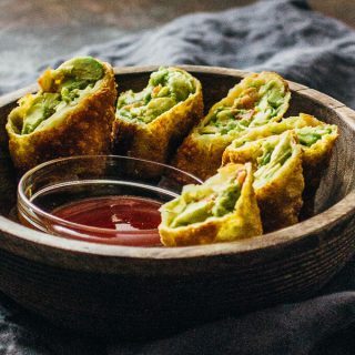 Avocado Egg Rolls With Sweet Chili Sauce - Savory Tooth