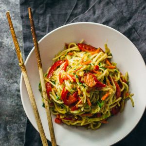 Vegetable chow mein noodles