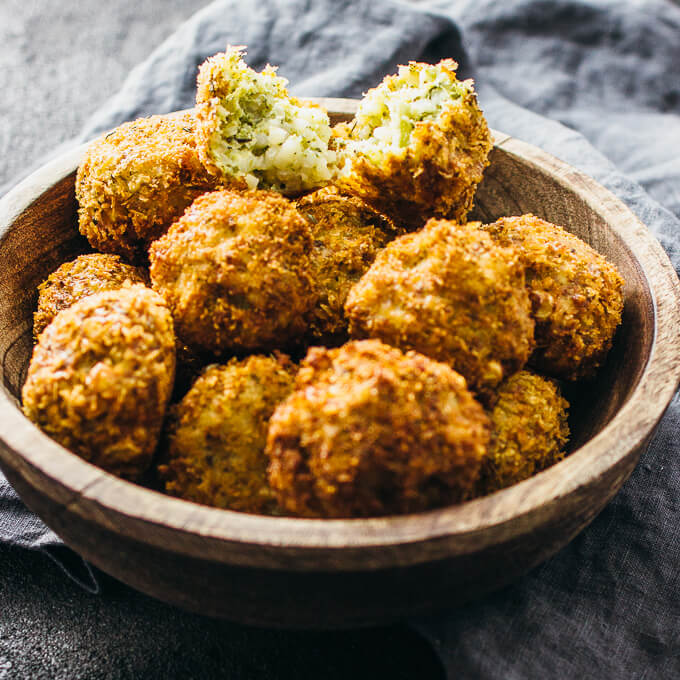 Crispy arancini with corn and thyme