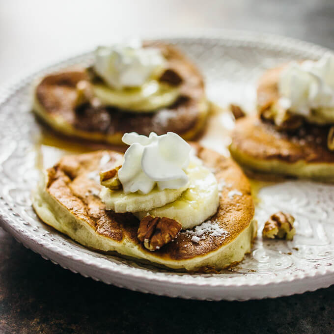 Banana pancakes with pecans