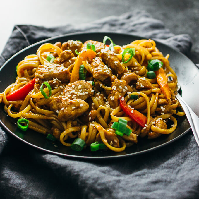 Spicy cashew chicken noodles