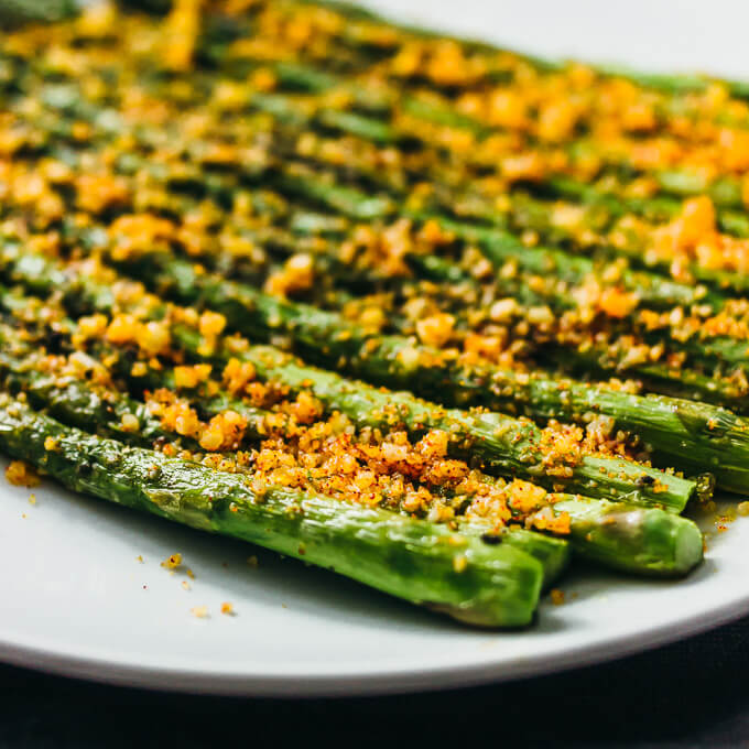 tender and crisp asparagus topped with parmesan paprika mix