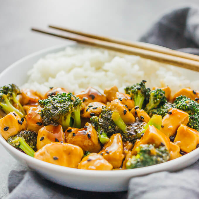 teriyaki chicken bowl served with broccoli and rice