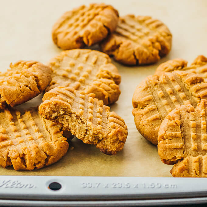 baked peanut butter cookies on baking sheet