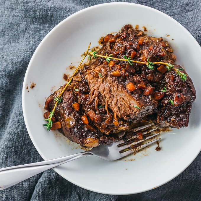 overhead view of cooked short ribs