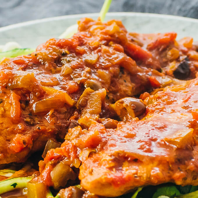 close up view of chicken cacciatore