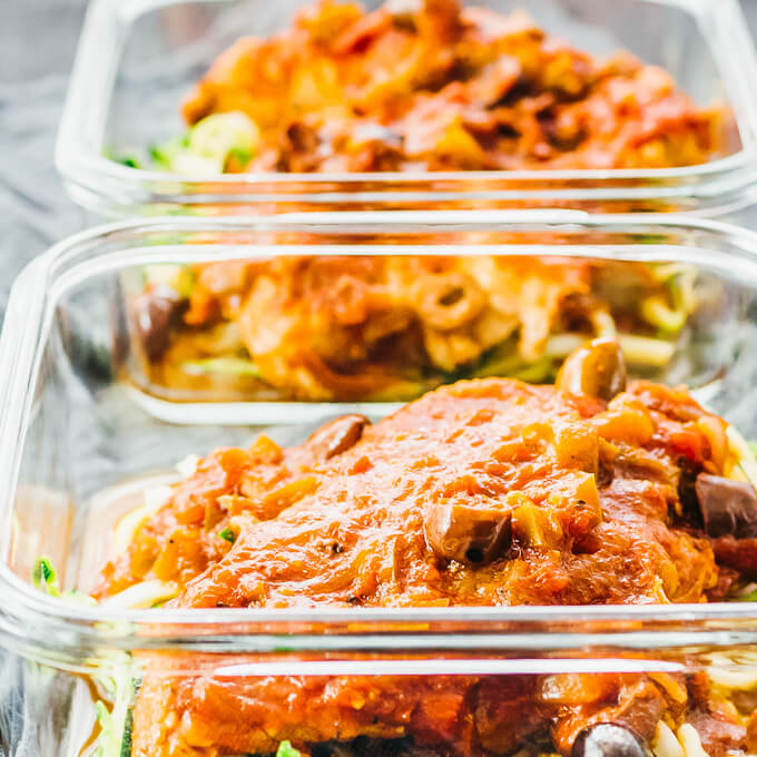 chicken cacciatore stored in glass containers