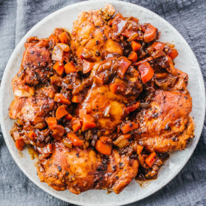 overhead view of balsamic chicken thighs