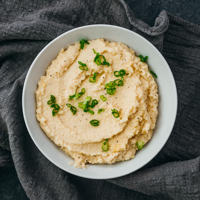 Keto Mashed Cauliflower (Creamy & Buttery) - Savory Tooth