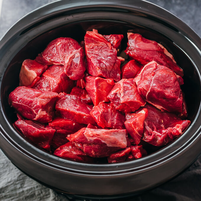 lamb meat in slow cooker