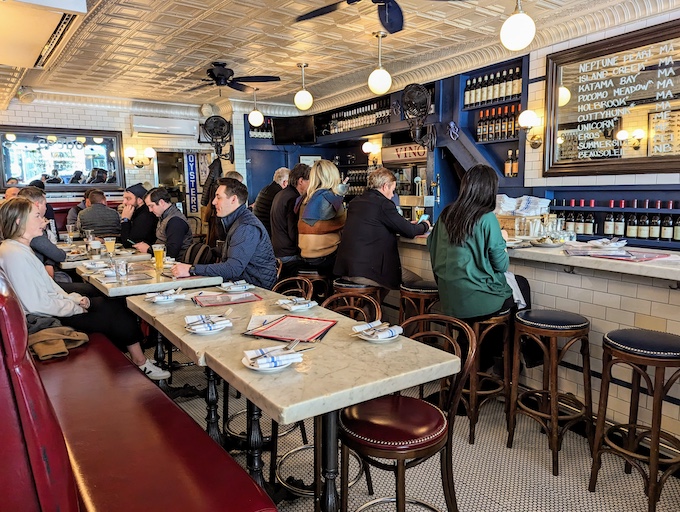 Neptune Oyster interior