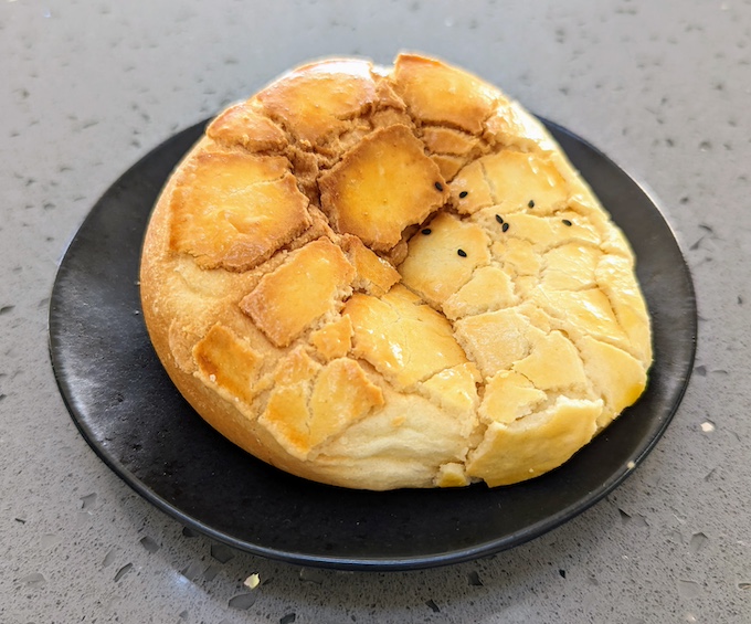 pineapple bun